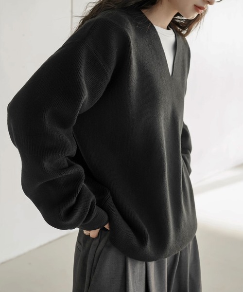 Theater code（シアターコード）の「▲deep v neck knit pullover / ディープ V ネック ニット プルオーバー（ニット/セーター・メンズ・ブラック・2/3）」の4枚目の写真