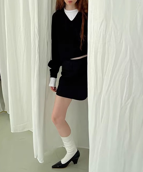 Theater code（シアターコード）の「▲deep v neck knit pullover / ディープ V ネック ニット プルオーバー（ニット/セーター・メンズ・ブラック・2/3）」の10枚目の写真