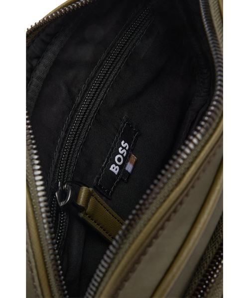 BOSS（ボス）の「メタルディテール＆ダブルモノグラム クロスボディ 