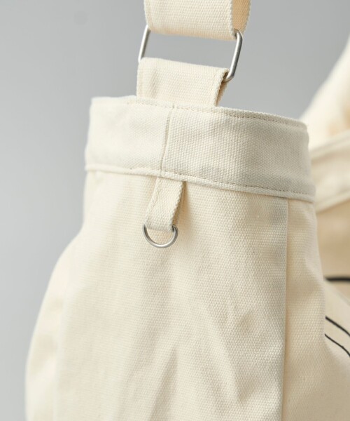 HeM（ヘム）の「HeM（ヘム）別注ニュースペーパーバッグ／メッセンジャーバッグ（ショルダーバッグ・メンズ・ブラック/ダークグリーン/ネイビー/オフホワイト・FREE）」の17枚目の写真