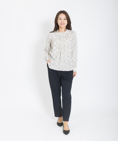 meeny miny（ミーニーマイニー）の「【meeny miny】[美シルエットシリーズ][セットアップ対応]伸洗テーパードパンツ（スラックス・レディース・アイボリー/ベージュ/ネイビー/ライトグレー/カーキ・MEDIUM）」の15枚目の写真