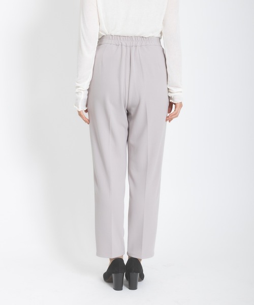meeny miny（ミーニーマイニー）の「【meeny miny】[美シルエットシリーズ][セットアップ対応]伸洗テーパードパンツ（スラックス・レディース・アイボリー/ベージュ/ネイビー/ライトグレー/カーキ・MEDIUM）」の10枚目の写真