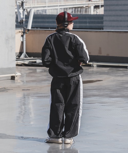 kutir(クティール)の「【M,L2サイズ】刺繍ロゴ配色ナイロンブルゾン(ブルゾン・レディース・グレー/ブラック/ネイビー・MEDIUM/LARGE)」の11枚目の写真