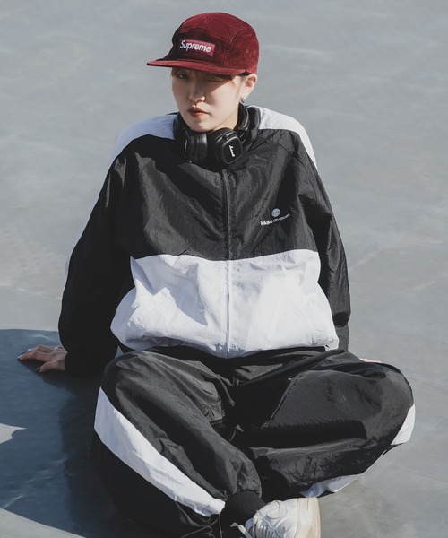 kutir(クティール)の「【M,L2サイズ】刺繍ロゴ配色ナイロンブルゾン(ブルゾン・レディース・グレー/ブラック/ネイビー・MEDIUM/LARGE)」の12枚目の写真