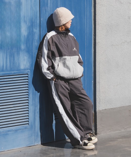 kutir(クティール)の「【M,L2サイズ】刺繍ロゴ配色ナイロンブルゾン(ブルゾン・レディース・グレー/ブラック/ネイビー・MEDIUM/LARGE)」の20枚目の写真