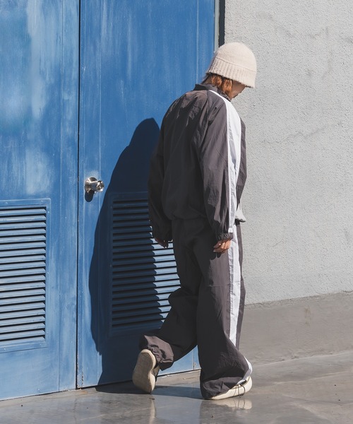 kutir(クティール)の「【M,L2サイズ】刺繍ロゴ配色ナイロンブルゾン(ブルゾン・レディース・グレー/ブラック/ネイビー・MEDIUM/LARGE)」の21枚目の写真