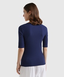 ユナイテッド カラーズ オブ ベネトン UNITED COLORS OF BENETTON. ウェーブボーダーVネックフレンチスリーブシャツ・ブラウス ユナイテッド カラーズ オブ ベネトン UNITED COLORS OF