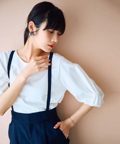 ANY(エニィ)の「シルケットスムース タックスリーブプルオーバー(Tシャツ/カットソー・レディース・ネイビー系/スモーキーグリーン系/ブルー系/ベージュ系/オールドローズ系/アイボリー系・4)」の8枚目の写真