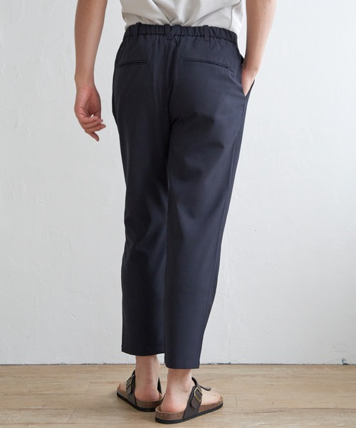 ikka(イッカ)の「【イージーケア/セットアップ対応】Reflax(R) リラックスイージーアンクルパンツ(その他パンツ・メンズ・チャコールグレー/グリーン/ダークネイビー/ベージュ・S/M/L/XL)」の8枚目の写真