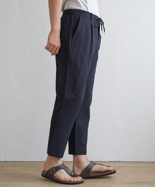 ikka(イッカ)の「【イージーケア/セットアップ対応】Reflax(R) リラックスイージーアンクルパンツ(その他パンツ・メンズ・チャコールグレー/グリーン/ダークネイビー/ベージュ・S/M/L/XL)」の9枚目の写真