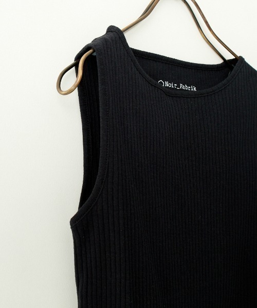 NOIR FABRIK（ヌワールファブリック）の「[NOIR FABRIK/ヌワールファブリック] ボートネック ノースリーブカットソー（タンクトップ・レディース・オフホワイト/チャコールグレー/ブルー/ブラック/ベージュ・0/1）」の9枚目の写真