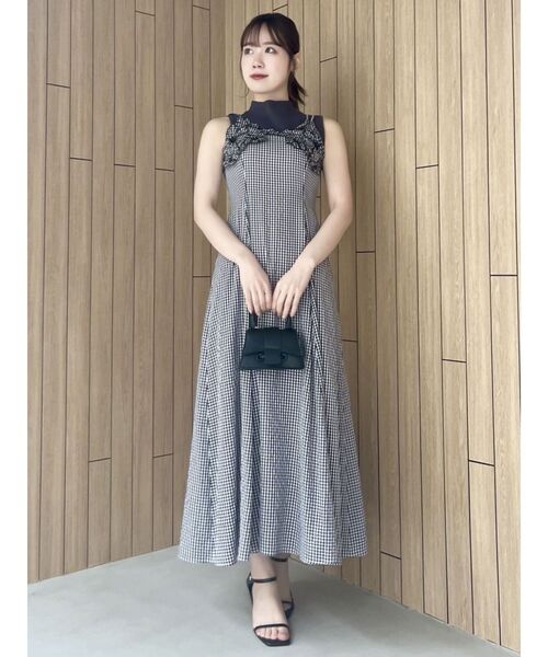dazzlin(ダズリン)の「フロント刺繍ワンピース(ワンピース・レディース・ピンク/ブラック・SMALL/MEDIUM)」の4枚目の写真