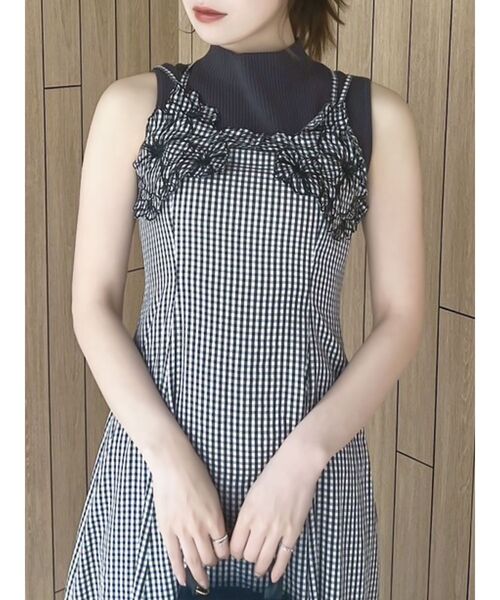 dazzlin(ダズリン)の「フロント刺繍ワンピース(ワンピース・レディース・ピンク/ブラック・SMALL/MEDIUM)」の5枚目の写真