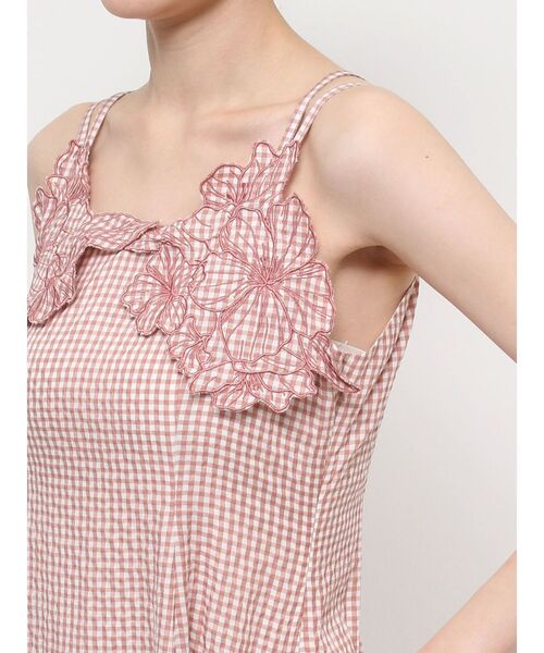 dazzlin(ダズリン)の「フロント刺繍ワンピース(ワンピース・レディース・ピンク/ブラック・SMALL/MEDIUM)」の20枚目の写真