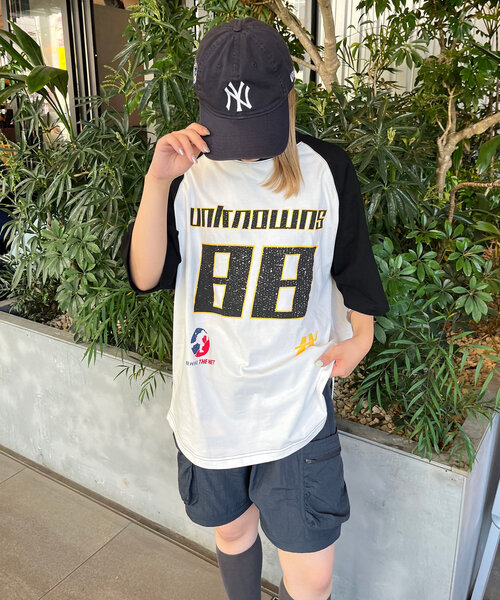 CIAOPANIC（チャオパニック）の「【ユニセックス】ホッケーグラフィックラグランTEE（Tシャツ/カットソー・レディース・レッド/ブラック/ネイビー・FREE）」の19枚目の写真