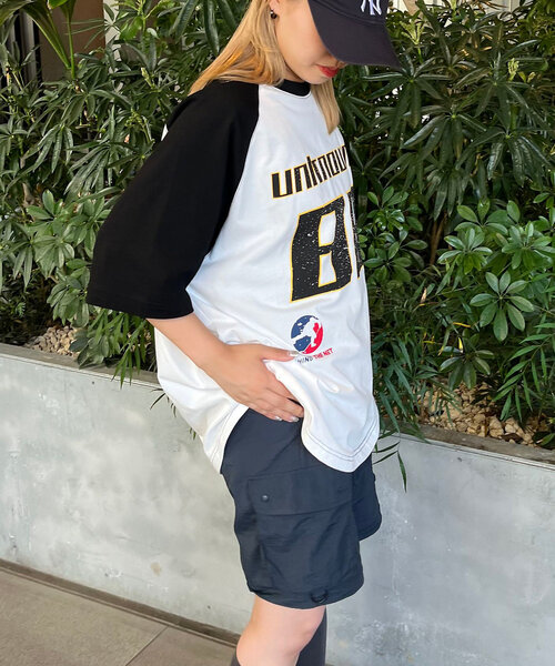 CIAOPANIC（チャオパニック）の「【ユニセックス】ホッケーグラフィックラグランTEE（Tシャツ/カットソー・レディース・レッド/ブラック/ネイビー・FREE）」の21枚目の写真