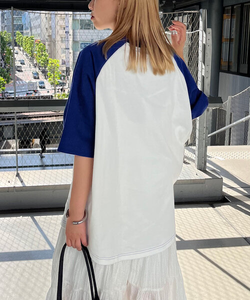 CIAOPANIC（チャオパニック）の「【ユニセックス】ホッケーグラフィックラグランTEE（Tシャツ/カットソー・レディース・レッド/ブラック/ネイビー・FREE）」の7枚目の写真