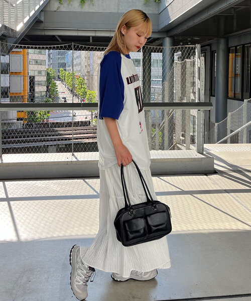 CIAOPANIC（チャオパニック）の「【ユニセックス】ホッケーグラフィックラグランTEE（Tシャツ/カットソー・レディース・レッド/ブラック/ネイビー・FREE）」の9枚目の写真