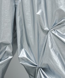 ジョゼムーン　RANDOM TUCK PANTS JOSE MOON（ジョゼムーン）の「RANDOM TUCK PANTS METALLIC