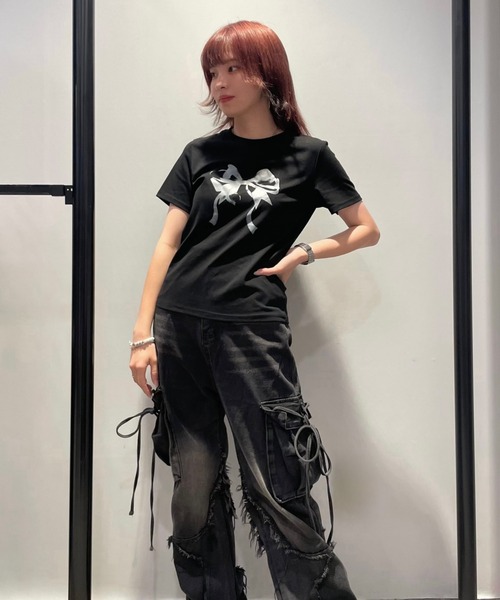tシャツ A'GEM/9 × .kom 「.KOM/ドットケーオーエム」英字リボン半袖カットソー レディース A'GEM/9 × .kom 『.KOM/ドットケーオーエム』英字リボン半袖