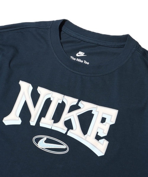 NIKE(ナイキ)の「NIKE AS W NSW SS TEE OC VARZITY / ナイキ ウィメンズ NSW OC VARZITY S/S Tシャツ 【SP】(Tシャツ/カットソー・レディース・ネイビー/ブラック・S/M/L/XS)」の3枚目の写真