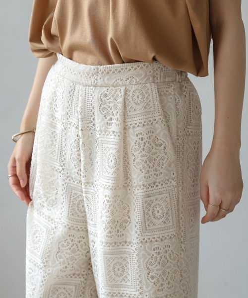 Bou Jeloud（ブージュルード）の「ブロックレースストレートパンツ（その他パンツ・レディース・アイボリー/ブラック・38）」の10枚目の写真