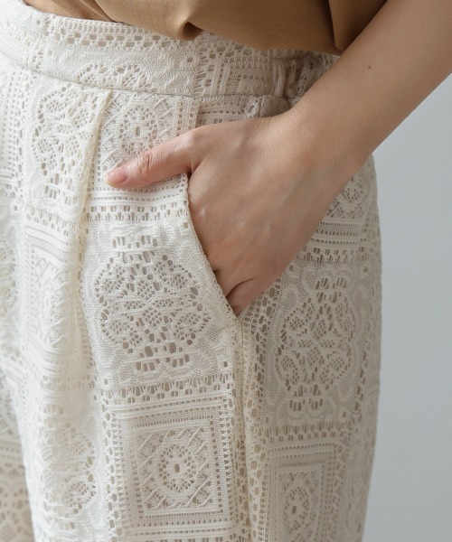 Bou Jeloud（ブージュルード）の「ブロックレースストレートパンツ（その他パンツ・レディース・アイボリー/ブラック・38）」の11枚目の写真