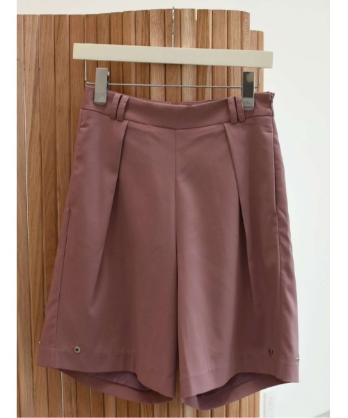 Katrin TOKYO(カトリーントーキョー)の「side button bermuda pants(その他パンツ・レディース・グレイッシュブルー/スモークピンク/ベージュ・FREE/XS)」の1枚目の写真