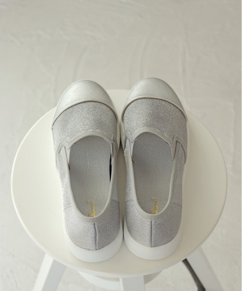 Feee(SHOES)(フィー)の「【軽量】メッシュ グリッター素材のスリッポンスニーカー/Feee(スリッポン・レディース・ブラック/シルバー・22.5cm/24.5cm/24.0cm/23.5cm/23.0cm)」の4枚目の写真