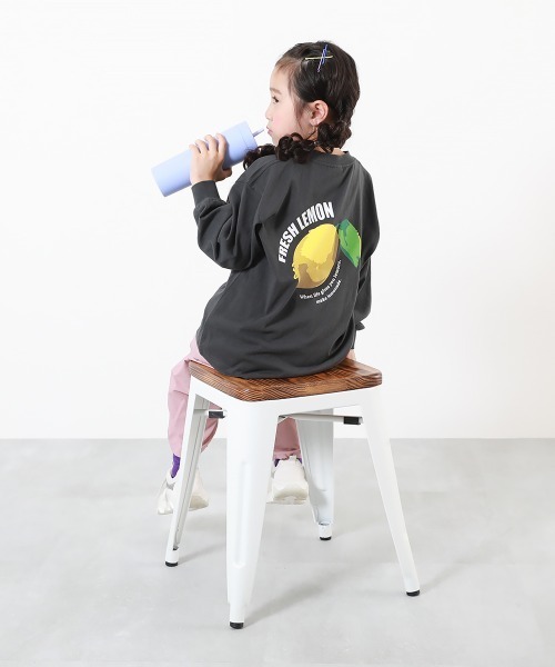 devirock(デビロック)の「綿100% デビラボ BIGシルエット プリント袖リブ 長袖Tシャツ(Tシャツ/カットソー・キッズ・グレー系その他/ピンク系その他/ブラック系その他2/ホワイト系その他/パープル系その他/パープル系その他2/ホワイト系その他3/ブラック系その他/オレンジ系その他/ホワイト系その他2/ブラック系その他3/グリーン系その他/グリーン系その他2/グレー系その他2/ブルー系その他/グレー系その他3・90cm/100cm/110cm/120cm/130cm/140cm/150cm/160cm)」の21枚目の写真