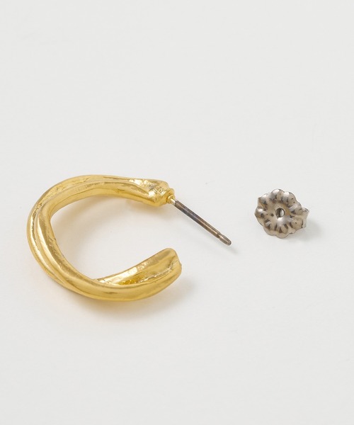 collex(コレックス)の「【Ljud/ユード】ネジリラインズピアス(ピアス(両耳用)・レディース・ゴールド/シルバー・フリー)」の3枚目の写真
