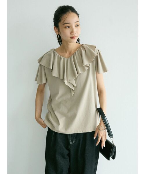 CRAFT STANDARD BOUTIQUE(クラフトスタンダードブティック)の「フリルデザインTee(Tシャツ/カットソー・レディース・グレイッシュベージュ/ブラック/オフホワイト・FREE)」の4枚目の写真