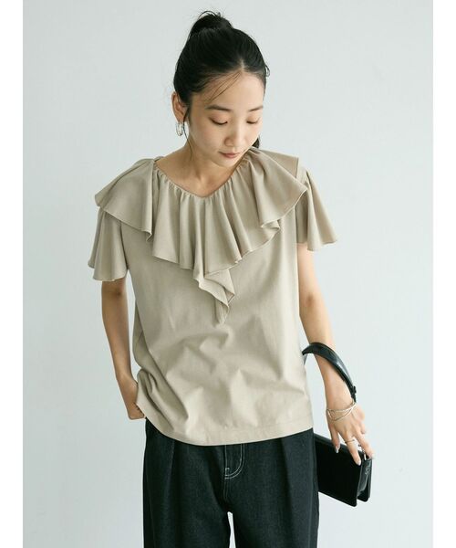 CRAFT STANDARD BOUTIQUE(クラフトスタンダードブティック)の「フリルデザインTee(Tシャツ/カットソー・レディース・グレイッシュベージュ/ブラック/オフホワイト・FREE)」の5枚目の写真