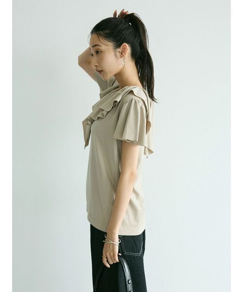CRAFT STANDARD BOUTIQUE(クラフトスタンダードブティック)の「フリルデザインTee(Tシャツ/カットソー・レディース・グレイッシュベージュ/ブラック/オフホワイト・FREE)」の6枚目の写真