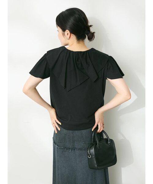 CRAFT STANDARD BOUTIQUE(クラフトスタンダードブティック)の「フリルデザインTee(Tシャツ/カットソー・レディース・グレイッシュベージュ/ブラック/オフホワイト・FREE)」の19枚目の写真