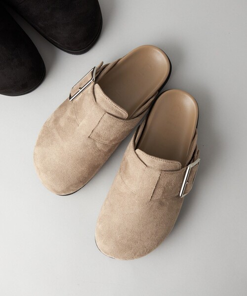 CITEN(シテン)の「<CITEN> スウェードライク ビッグバックル サボ(サンダル・レディース・ベージュ/ブラック・S/M/L)」の17枚目の写真