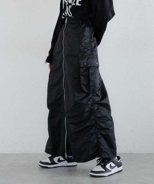 RAGEBLUE（レイジブルー）の「2WAY/Wジップミリタリーカーゴスカート（スカート・レディース・ブラック/オリーブ・FREE）」の9枚目の写真