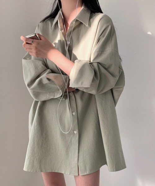 Mela(メラ)の「HEART BUTTON BIG SHIRTS(シャツ/ブラウス・レディース・グリーン/ピンク/ホワイト/ネイビー・FREE)」の1枚目の写真