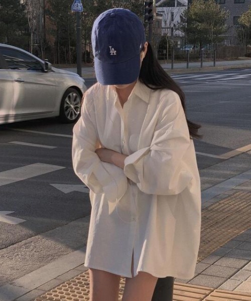 Mela(メラ)の「HEART BUTTON BIG SHIRTS(シャツ/ブラウス・レディース・グリーン/ピンク/ホワイト/ネイビー・FREE)」の9枚目の写真