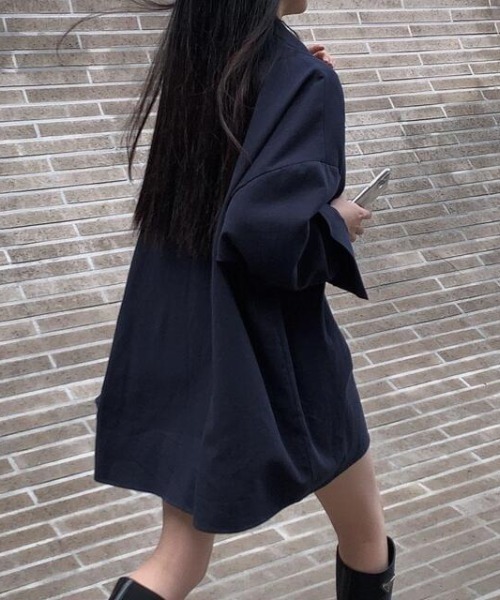 Mela(メラ)の「HEART BUTTON BIG SHIRTS(シャツ/ブラウス・レディース・グリーン/ピンク/ホワイト/ネイビー・FREE)」の7枚目の写真
