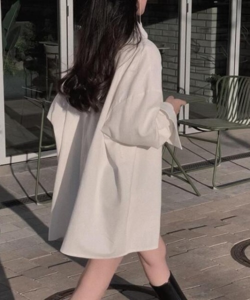 Mela(メラ)の「HEART BUTTON BIG SHIRTS(シャツ/ブラウス・レディース・グリーン/ピンク/ホワイト/ネイビー・FREE)」の10枚目の写真