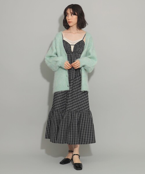 Ray BEAMS(レイビームス)の「チェック ティアード キャミ ワンピース(ワンピース・レディース・ブラック/オリーブ・ONE SIZE)」の3枚目の写真