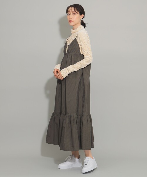 Ray BEAMS(レイビームス)の「チェック ティアード キャミ ワンピース(ワンピース・レディース・ブラック/オリーブ・ONE SIZE)」の15枚目の写真