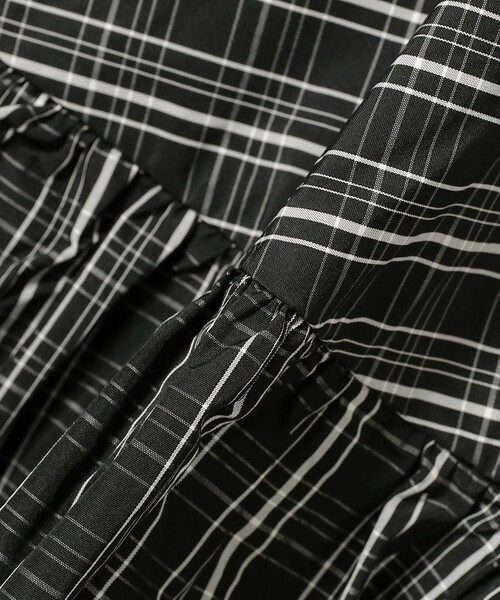 Ray BEAMS(レイビームス)の「チェック ティアード キャミ ワンピース(ワンピース・レディース・ブラック/オリーブ・ONE SIZE)」の22枚目の写真