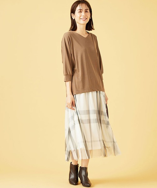 BELLUNA PLUS(ベルーナ)の「Vネックデザインドルマンプルオーバー(Tシャツ/カットソー・レディース・ネイビー/ベージュ/パープル系その他・X-LARGE/MEDIUM/LARGE)」の7枚目の写真