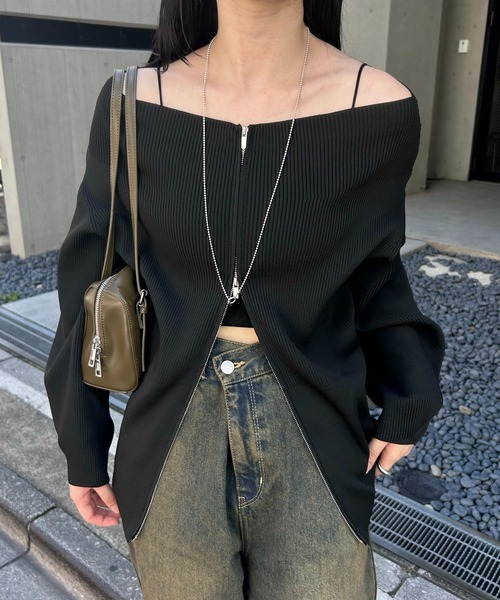 mystic（ミスティック）の「ワイドネックZIPカーディガン（カーディガン/ボレロ・レディース・ブラック/アイボリー/ブルー/ベージュ/ブラウン・1/2）」の7枚目の写真