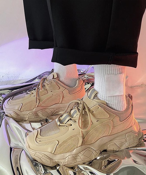 shoes365(シューズスリーシックスファイヴ)の「【shoes365】パッチワーク凹凸感厚底スニーカー(スニーカー・メンズ・ブラック/グレー/ベージュ/ホワイト・24.5cm/25.0cm/25.5cm/26.0cm/26.5cm/27.0cm)」の1枚目の写真