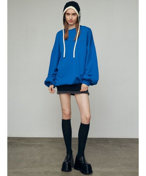 EMODA(エモダ)の「【WEB限定】オーバールーズロゴプルオーバー(スウェット・レディース・ブラック/グレー/ブルー/レッド・FREE)」の22枚目の写真