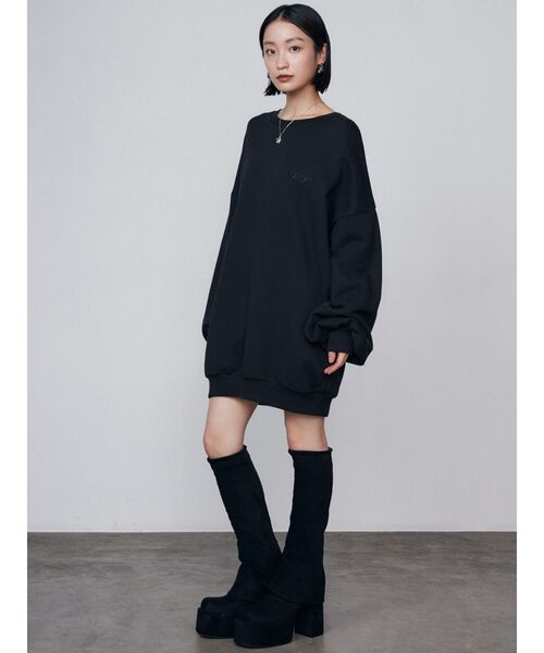 EMODA(エモダ)の「【WEB限定】オーバールーズロゴプルオーバー(スウェット・レディース・ブラック/グレー/ブルー/レッド・FREE)」の9枚目の写真