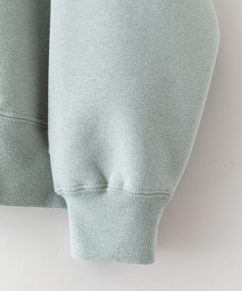 BEN DAVIS（ベンデイビス）の「【BEN DAVIS/ベンデイビス】ヘビーウェイト裏起毛クルーネックスウェット オーバーサイズ 裏起毛 ストリート  ロゴ ワンポイント刺繍 スウェット トレーナー/レディース メンズ（スウェット・メンズ・ライトグリーン/グレー/ブラック・LARGE/MEDIUM）」の4枚目の写真